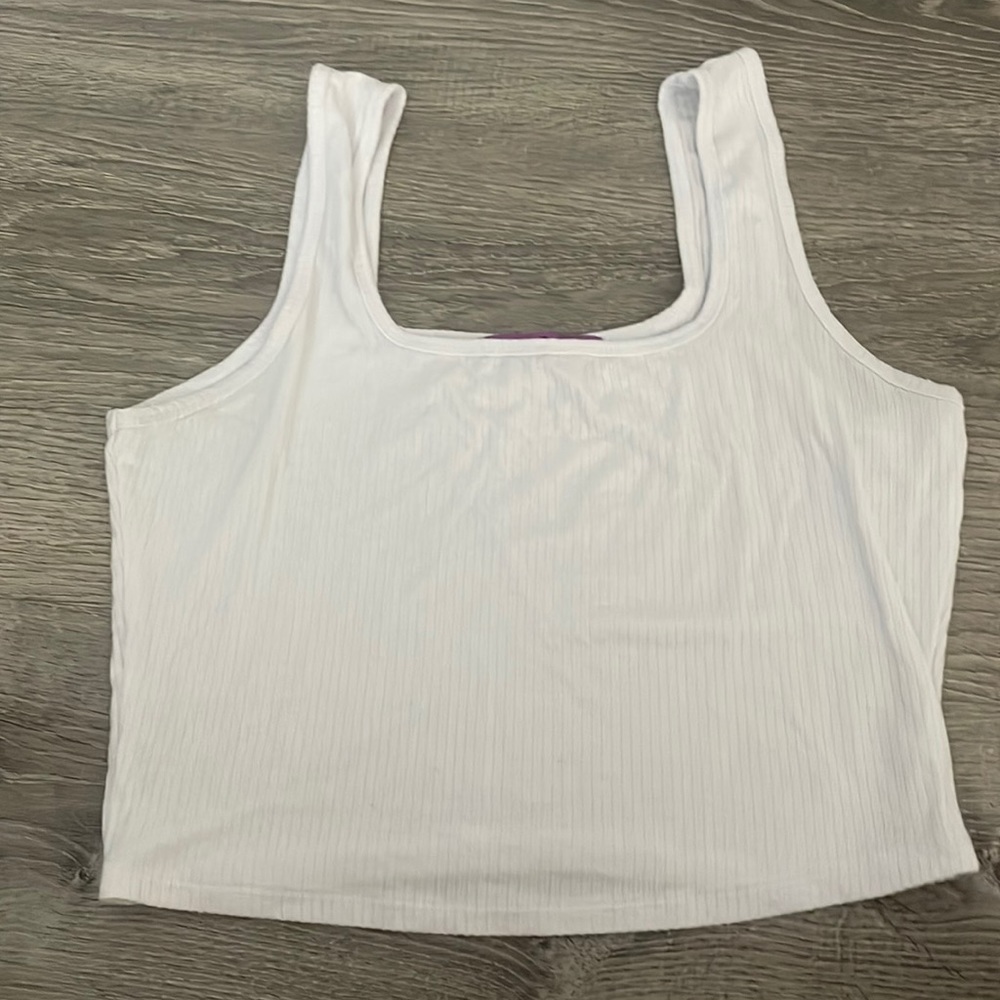 Jac Parker white cropped tank